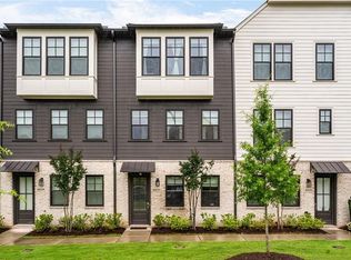 6635 Beacon Dr, Sandy Springs, GA 30328