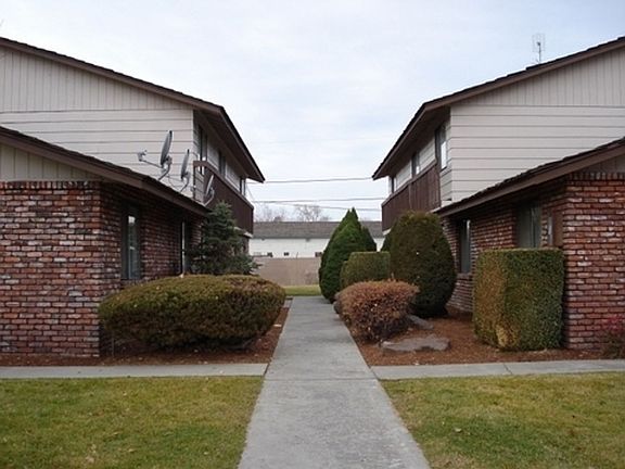 3rd image of 414 S 61st Ave APT A
