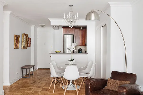 Sold by Compass | media 10