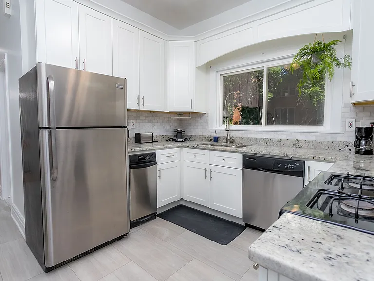 3123 N Southport Ave #1 — Photo 9