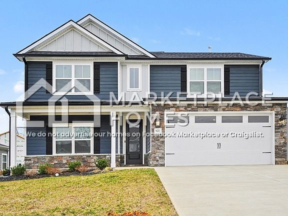 3rd image of 521 Kingwood Ln