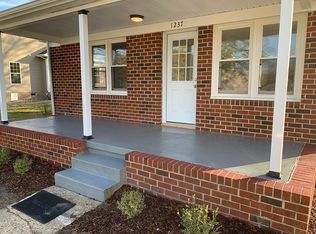 1237 Fentress Rd, Chesapeake, VA 23322