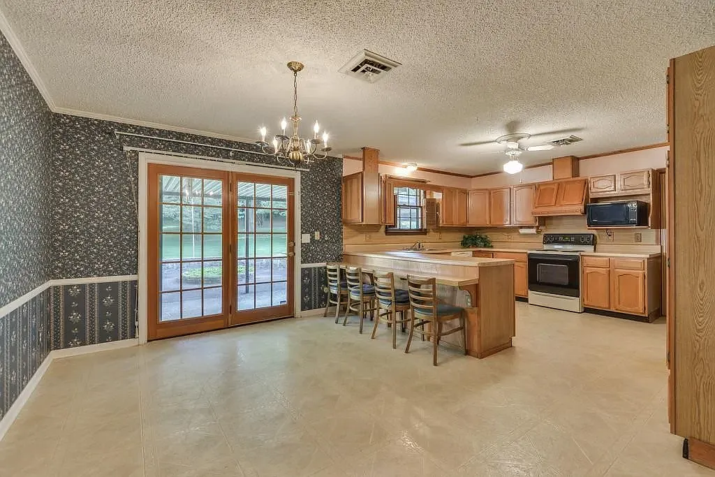 3 bed, 1912 sqft, $2,500 — Photo 4