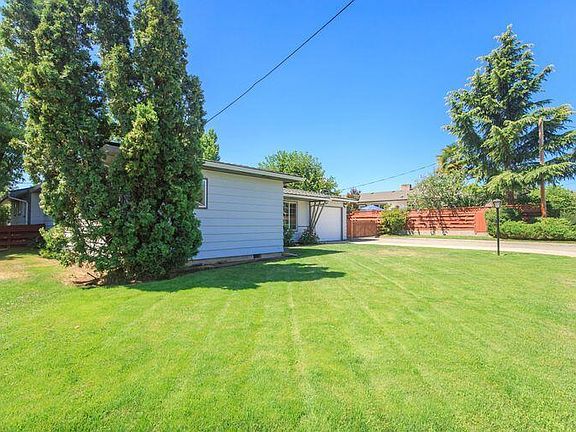 3rd image of 110 Windsor Way