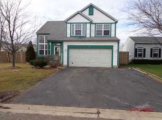 584 N White Ln, Hainesville, IL