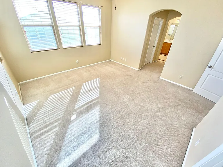 8836 Palm Creek Ct — Photo 30