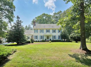 1800 Salisbury Dr, Midlothian, VA 23113