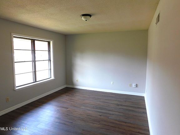 5th image of 7858 Cherry Valley Blvd