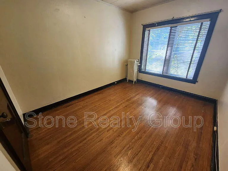 525 S 6th St #4 — Photo 8