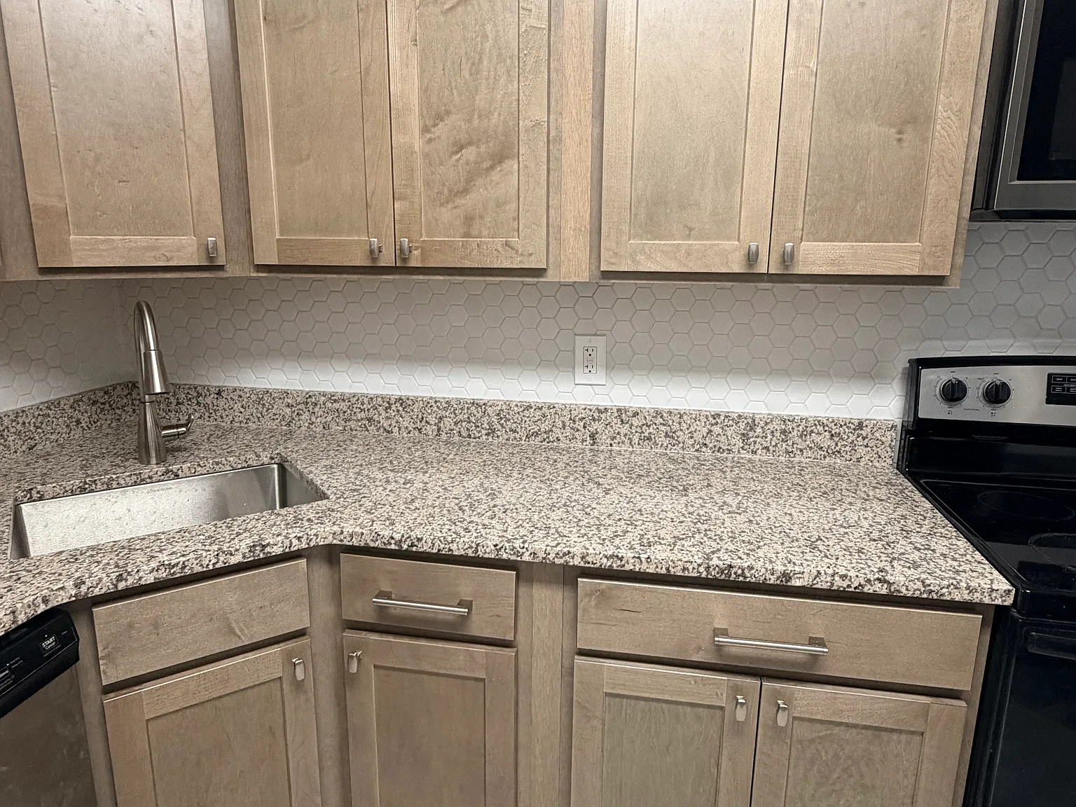 2 bed, 950 sqft, $2,400 — Photo 4