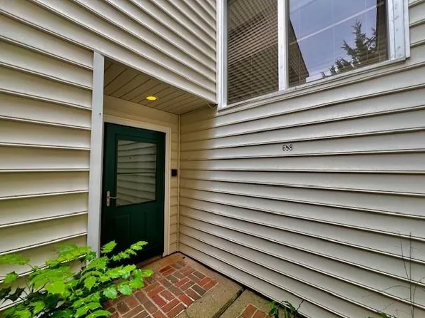 698 Serramonte Dr, Marietta, GA 30068