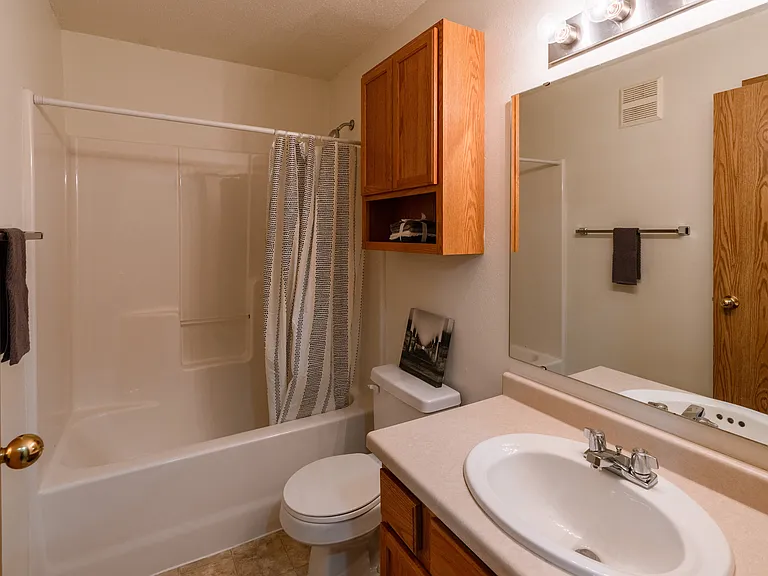 Creekside — Photo 15
