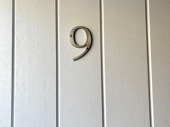 3rd image of 9 S Carlisle St #3