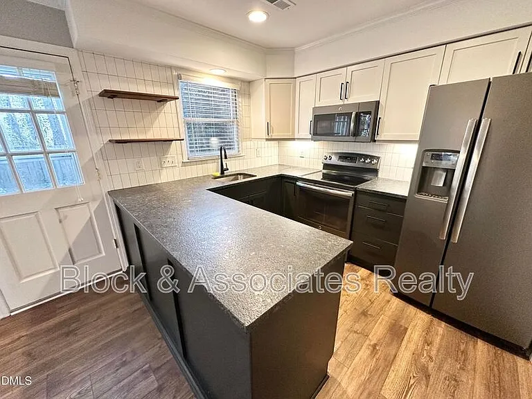 5649 Hamstead Xing — Photo 3