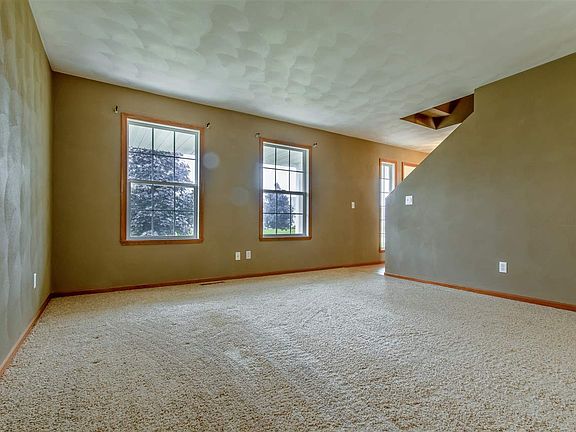 4th image of 15567 Bryden Dr