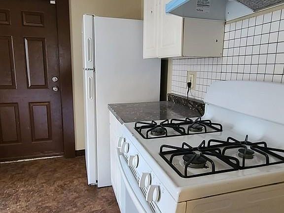 4th image of 450 Essex St Floor 2