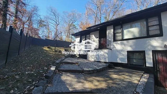 1916 Joseph E Boone Blvd NW #A — Photo 2