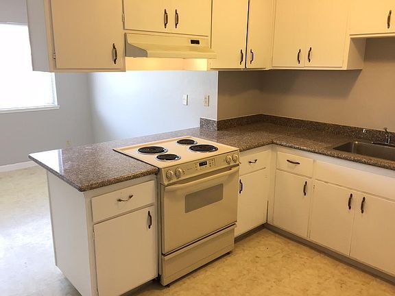 4th image of 3714 Lincoln Ct APT 7