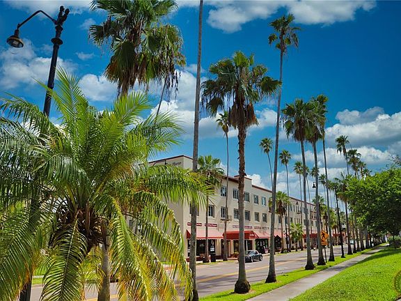 4th image of 713 W Venice Ave #713