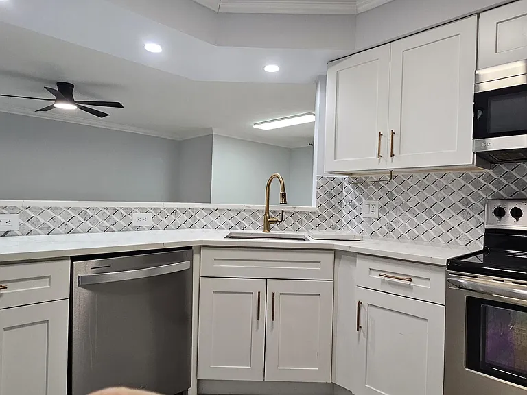400 Scotia Dr #203 — Photo 68