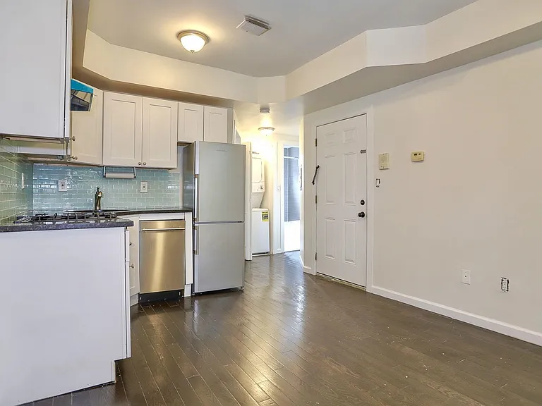 60 Webster Ave #2 — Photo 5
