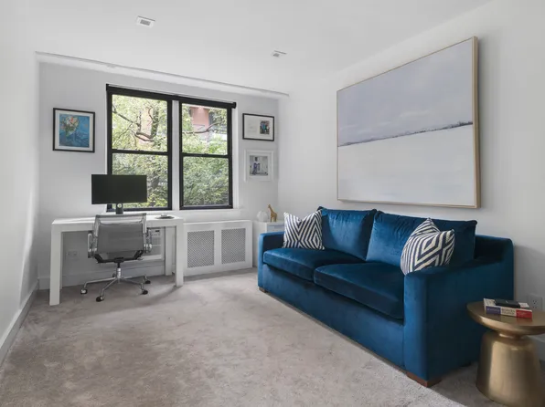 250 West 15th Street image 10 of 12