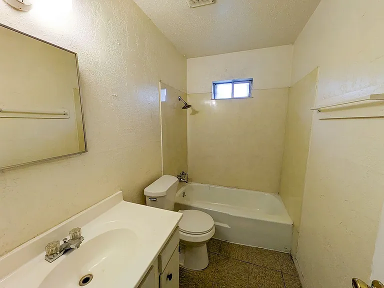 Manya Point Apartments — Photo 19
