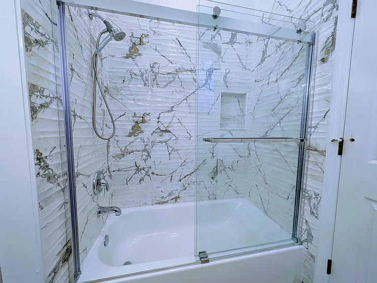 5667 Wellington Ct — Photo 24
