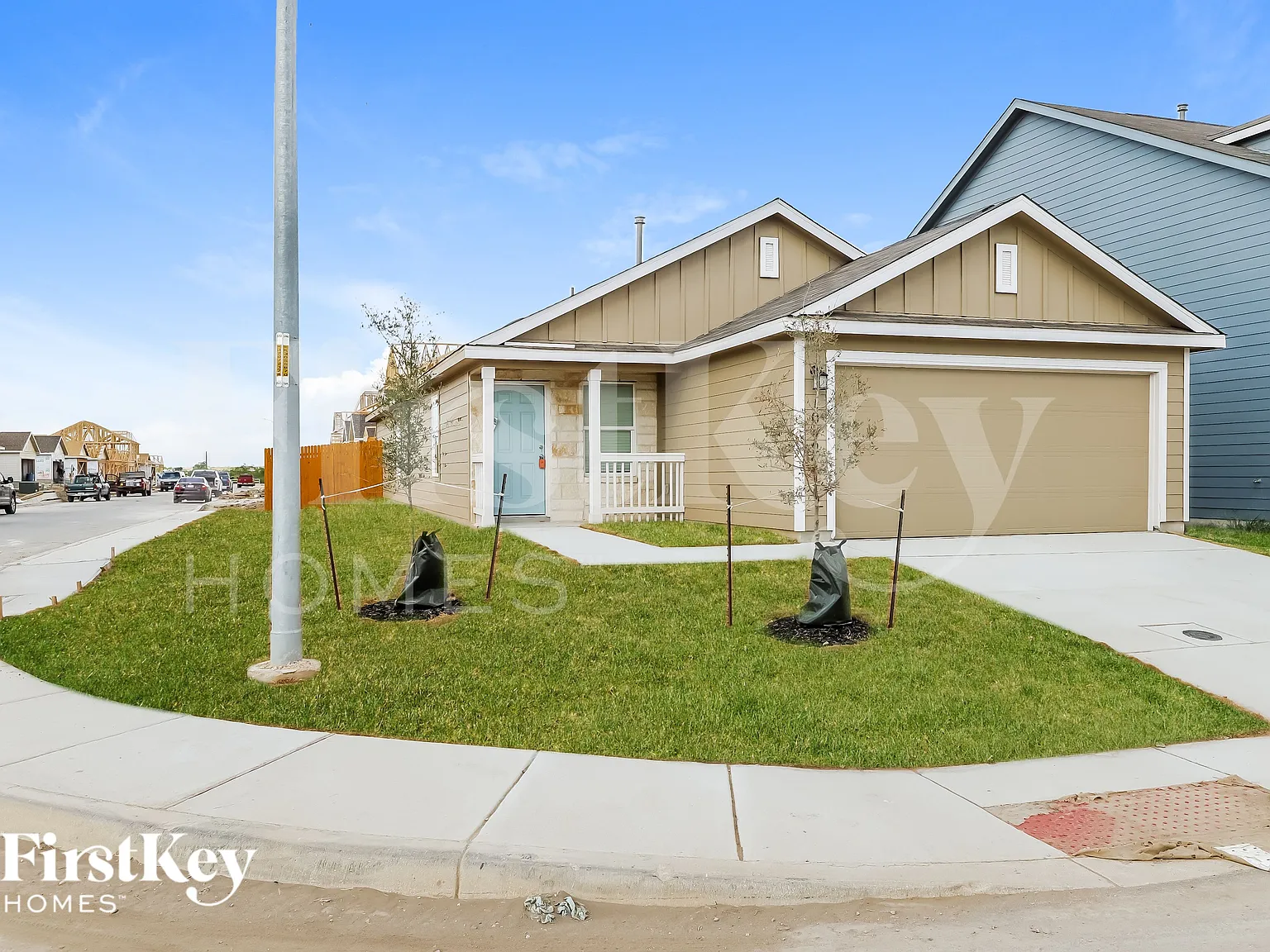 4 bed, 2.0 bath, 1627 sqft, $1,615 — Photo 2