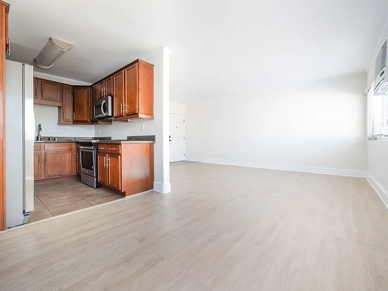 4560 60th St #3 — Photo 5