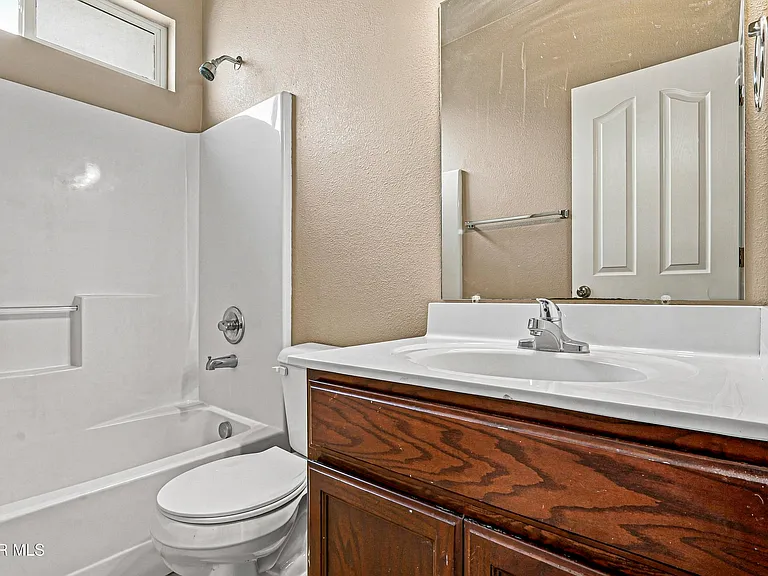 7008 Faxon Dr — Photo 41