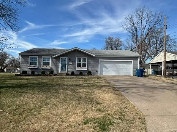 2525 Salem Dr, Maryland Heights, MO 63043