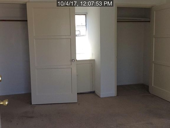 4th image of 2427 Oak St