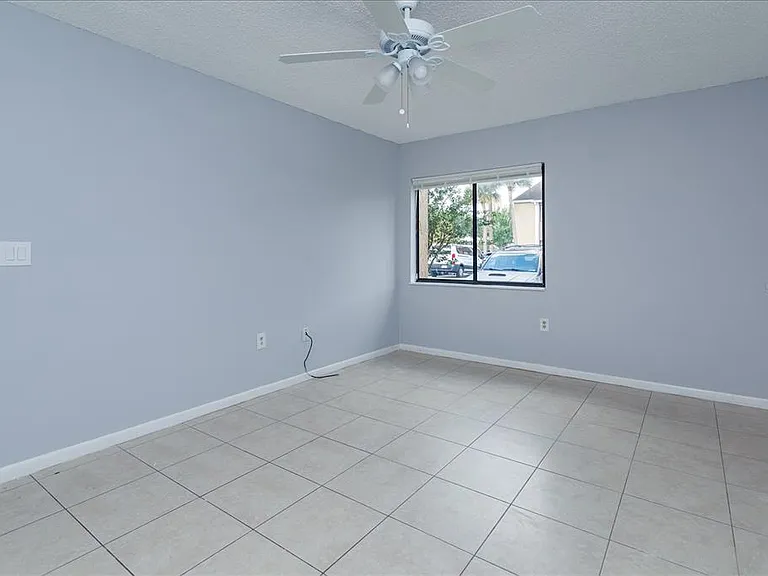 5013 Vineland Rd #108 — Photo 13