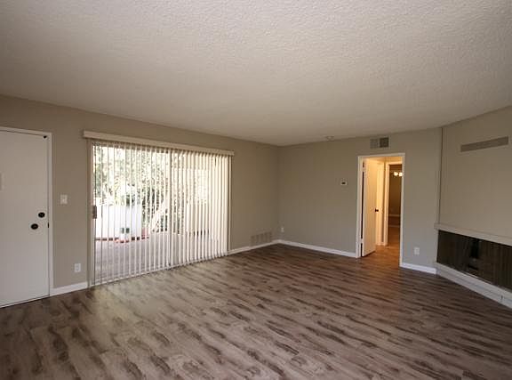 4th image of 1117 N Stoneman Ave APT J