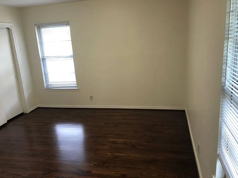 10405 Longmeadow Dr — Photo 11