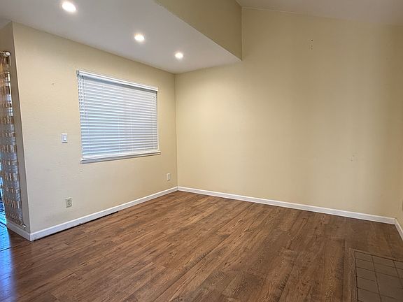 5th image of 3934 Scamman Ct