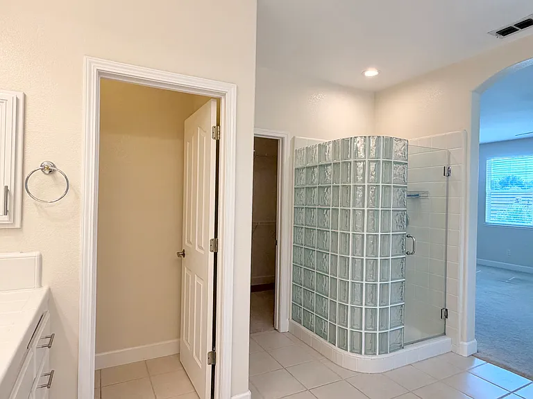 6150 Lockridge Dr — Photo 16