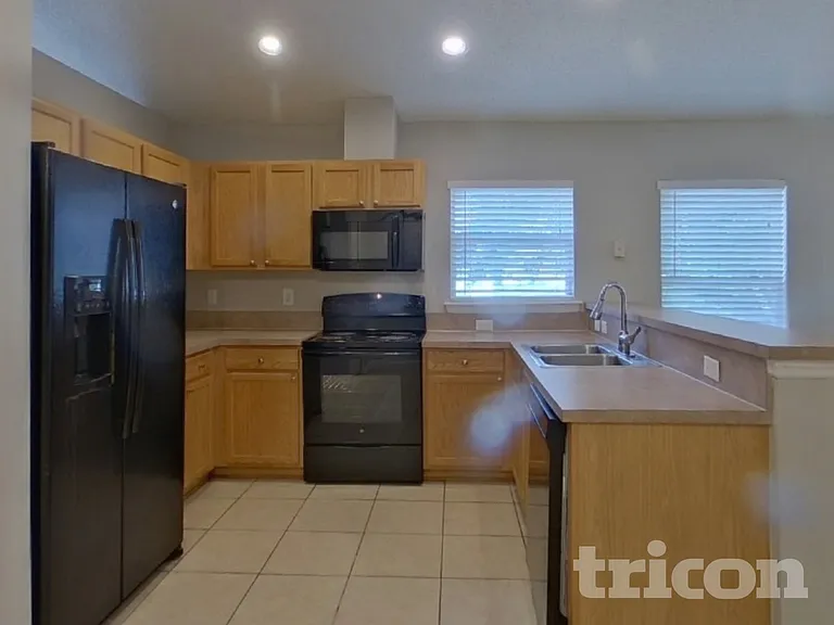 1104 Cherry Point Way — Photo 5
