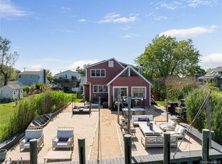 275 Baylawn Ave, Copiague, NY 11726