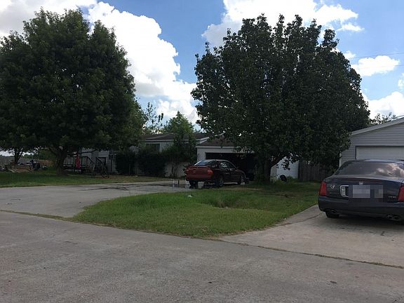 3rd image of 11006 Cordoba Dr