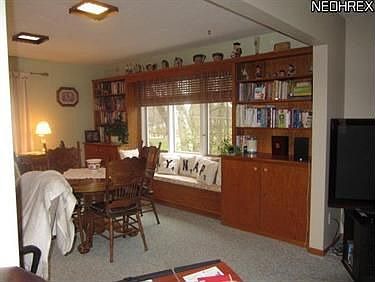 5th image of 160 E Garwood Dr
