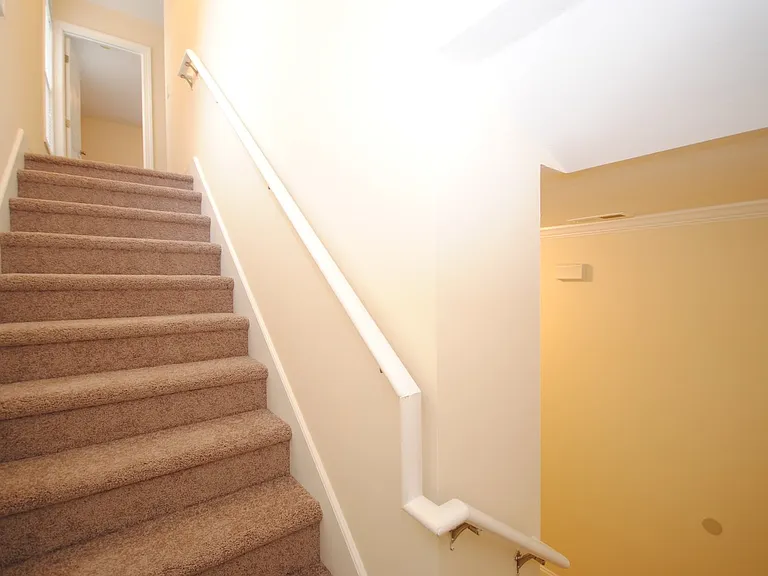 3225 Belmont Cir — Photo 11