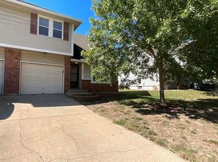11800 Caenen St, Overland Park, KS 66210