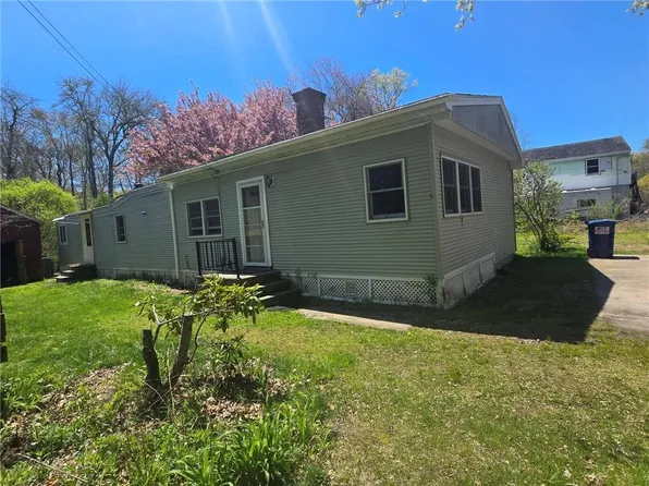 9 Buckeye Brook Rd, Charlestown, RI 02813