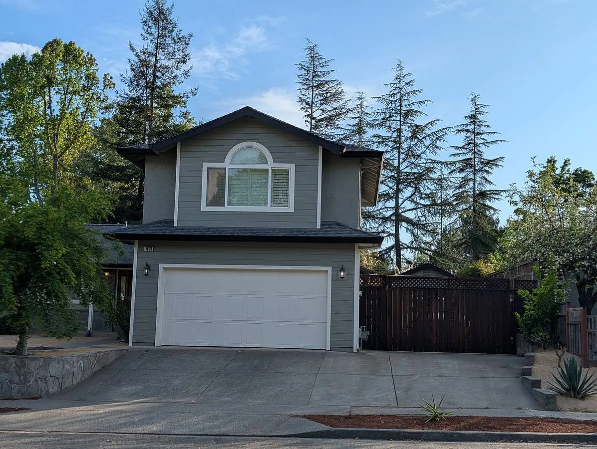 Building Photo - 1629 Chapman Way