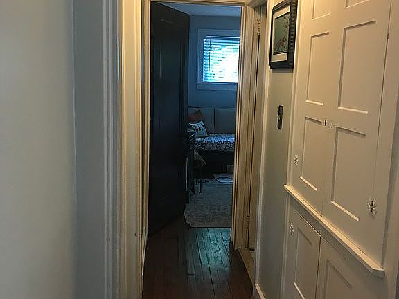 2nd image of 924 N Alexander Ave