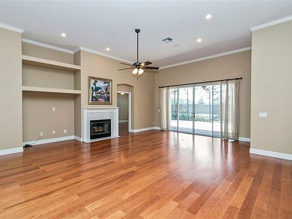 4th image of 10728 Woodchase Cir