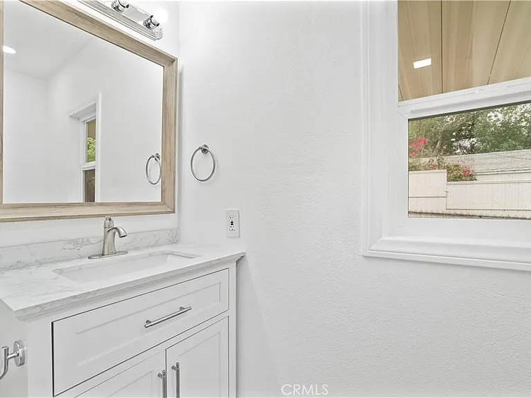 32549 Crescent Ave — Photo 10