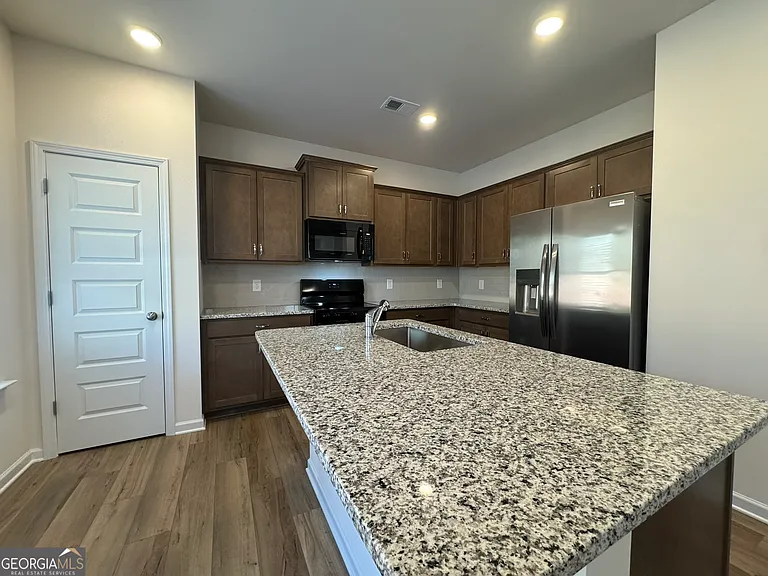 190 Fair Oak Ln — Photo 9